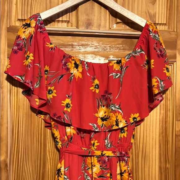 Express Red Floral Off-Shoulder Midi Dress - Picture 7 of 10